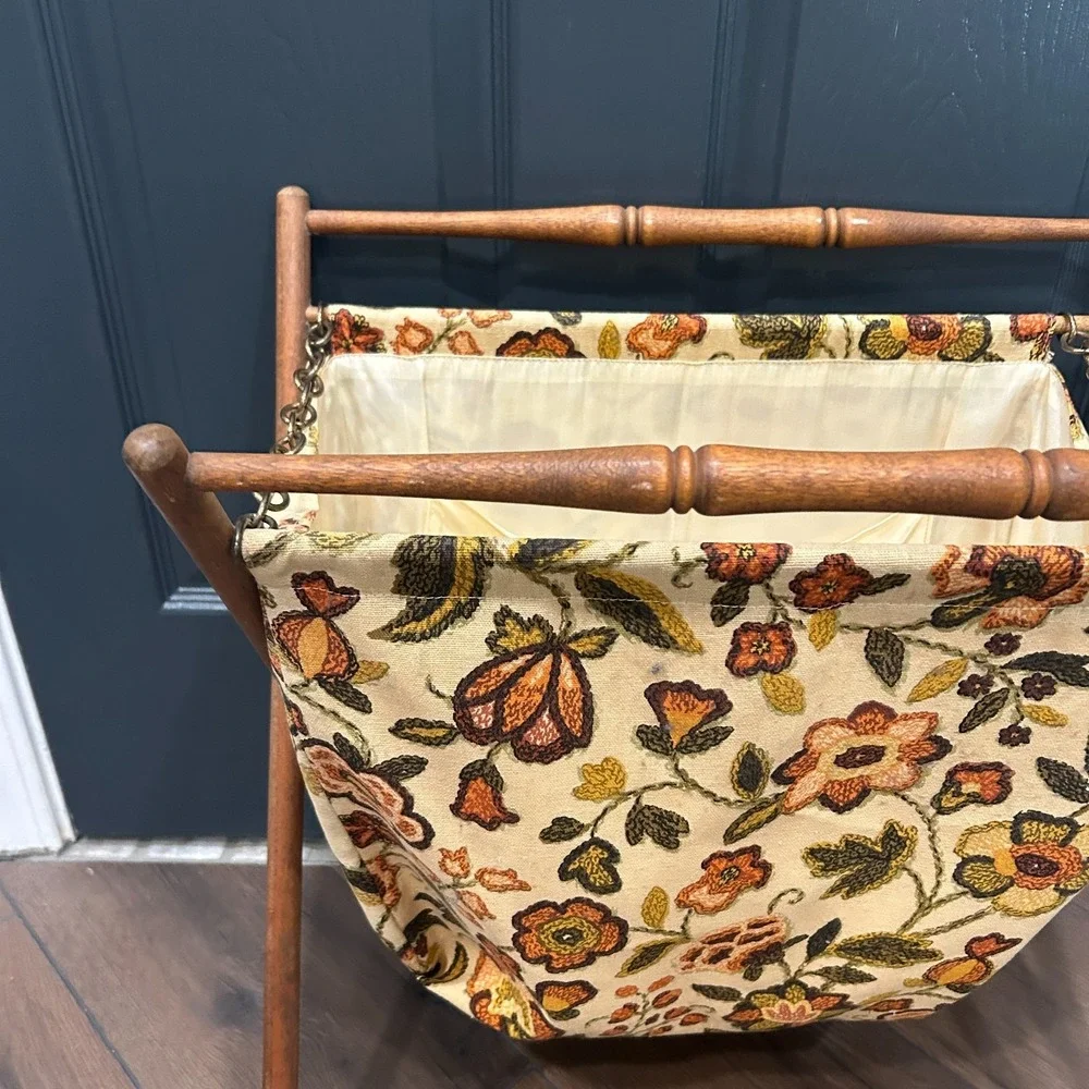 Vintage MCM Knitting Sewing Caddy Crochet Yarn Basket Folding Wood Frame Floral‎